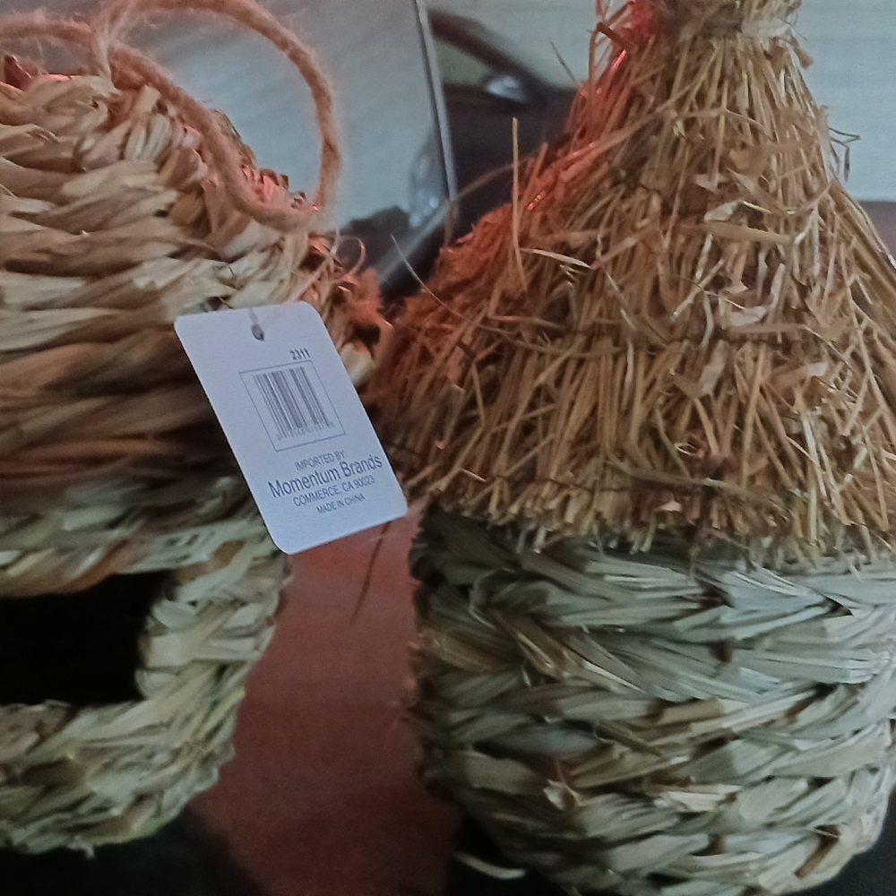 2 pack straw Hummingbird bird house